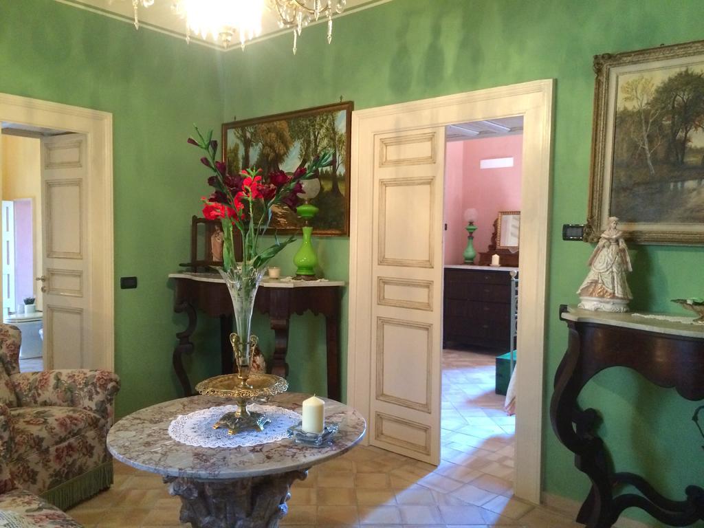 Ferienwohnung Palazzo Cutrufelli Graniti Zimmer foto