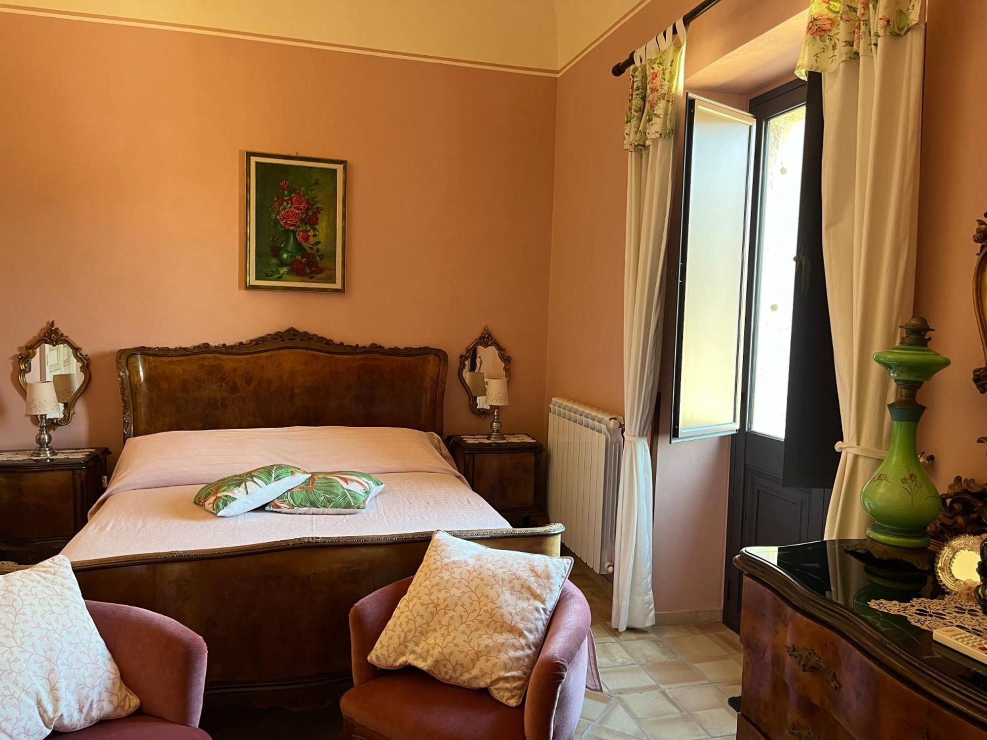 Ferienwohnung Palazzo Cutrufelli Graniti Exterior foto